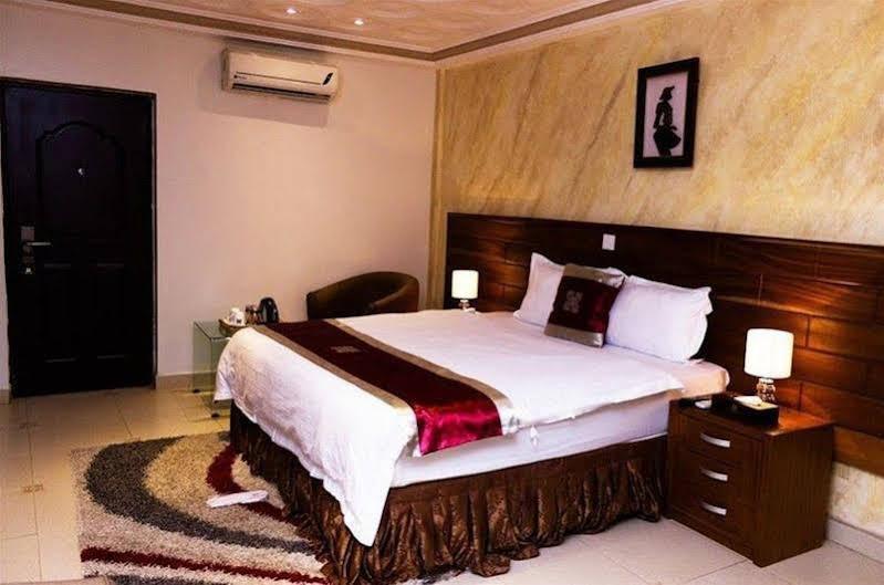 Airport West Hotel Accra Exteriér fotografie