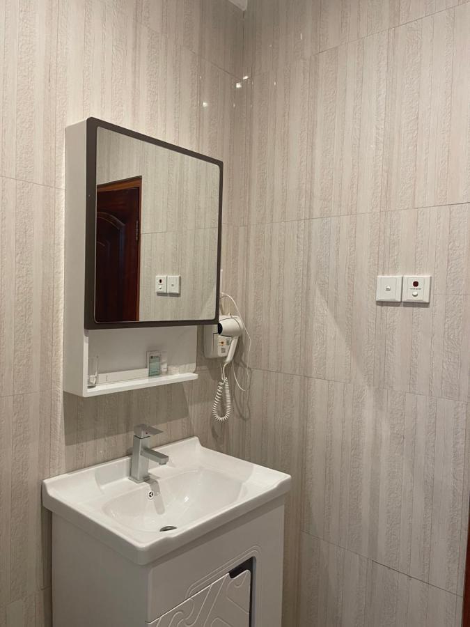 Airport West Hotel Accra Exteriér fotografie