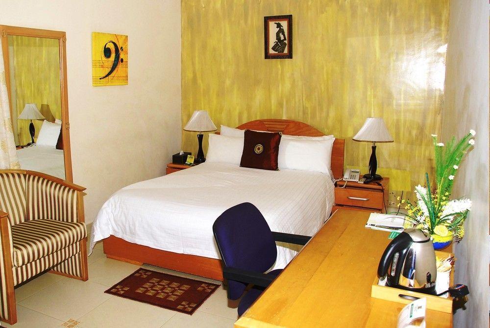 Airport West Hotel Accra Exteriér fotografie